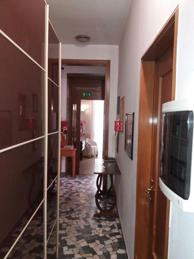 Sacco Bed&Breakfast โรวีโก ภายนอก รูปภาพ